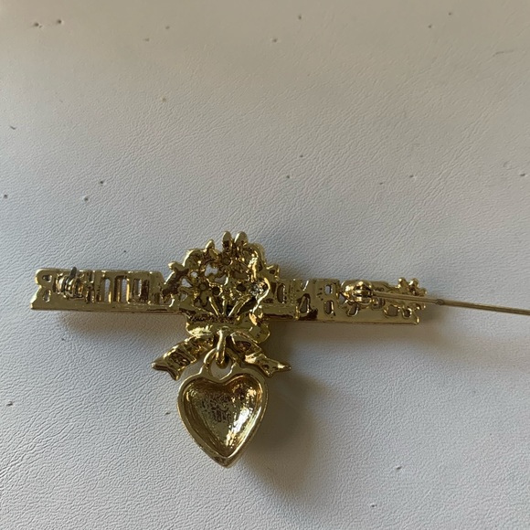 Grandmother Brooch jewelry pin - Picture 8 of 11